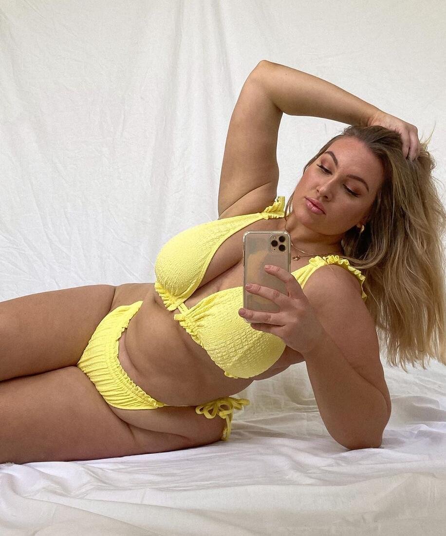 Erotic photos of girls