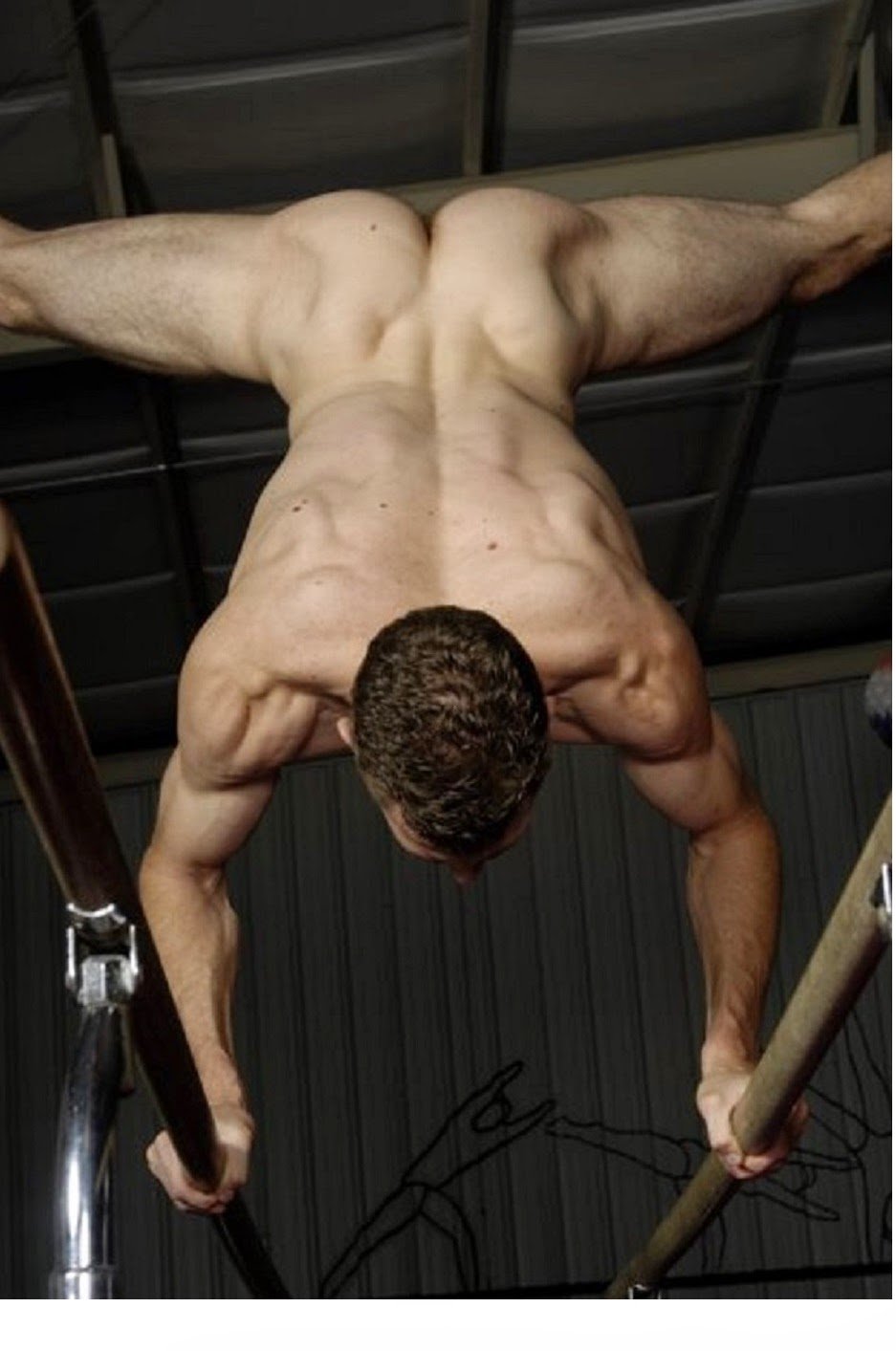 Visa man behind the muscle nude without panties