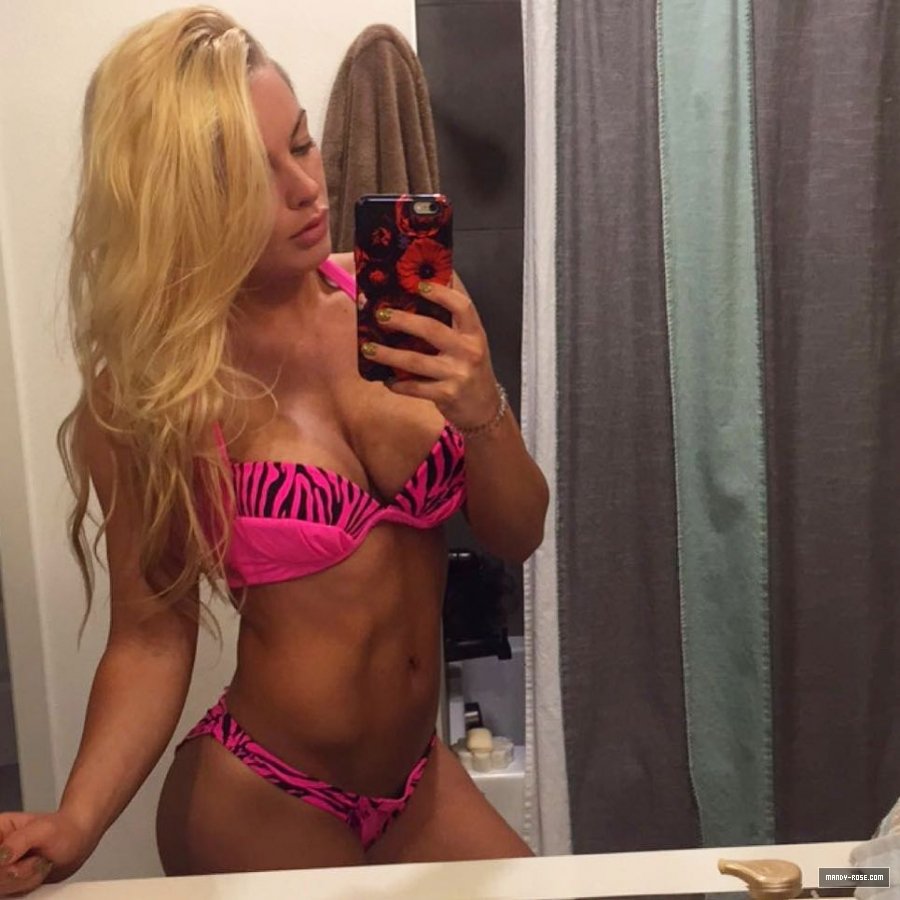 Mandy Rose Maxim