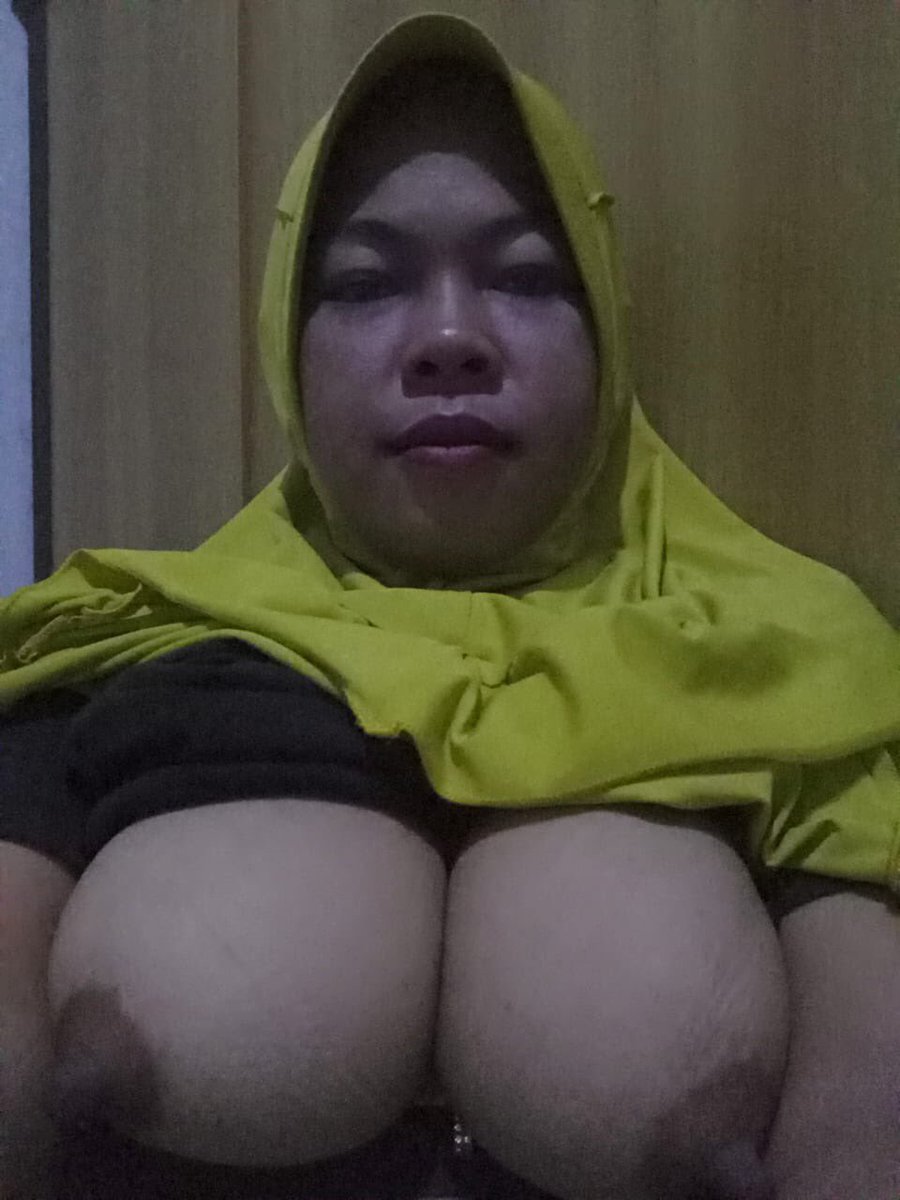 Naked girls Indonesia in hijab