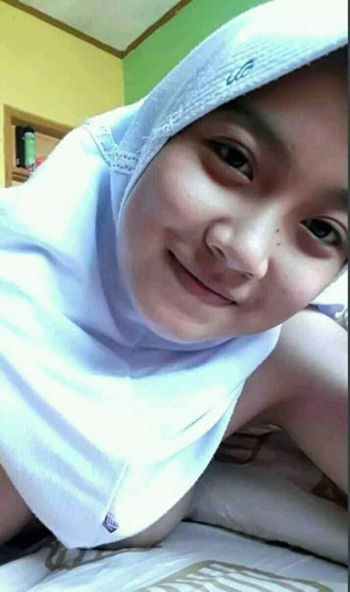 Indonesia hijab chest xxx