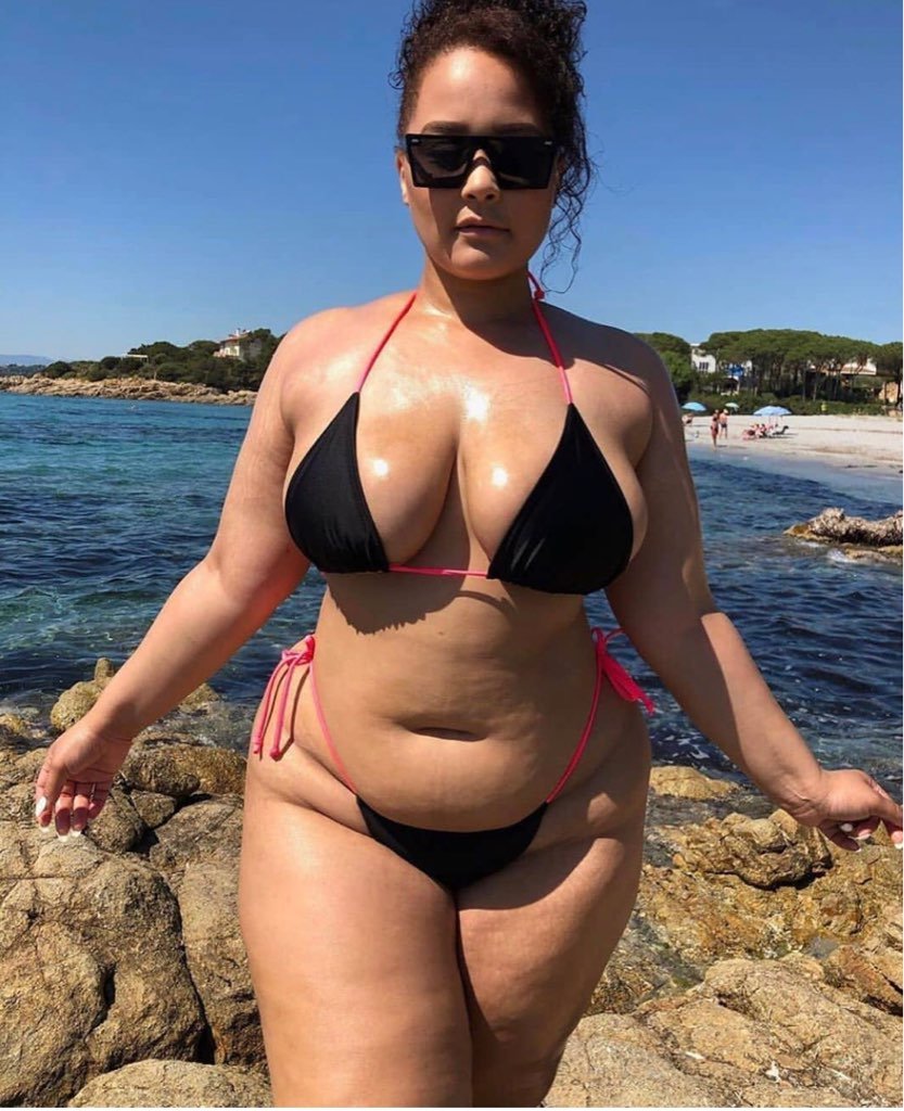Katlyn Sade is hot