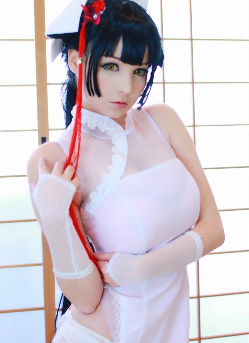 Big -breasted Asian cosplay