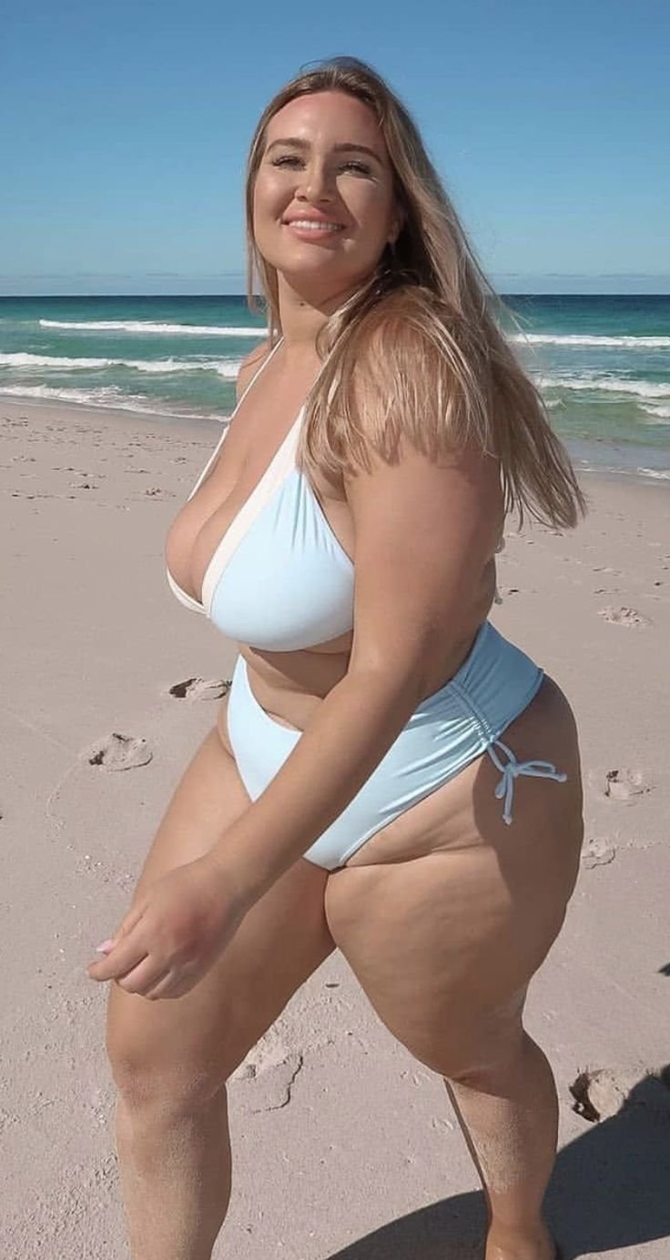 Mikaela Reidy - Ultimate Bombshell