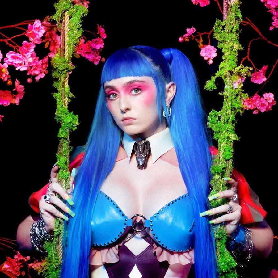 Ashnikko singer
