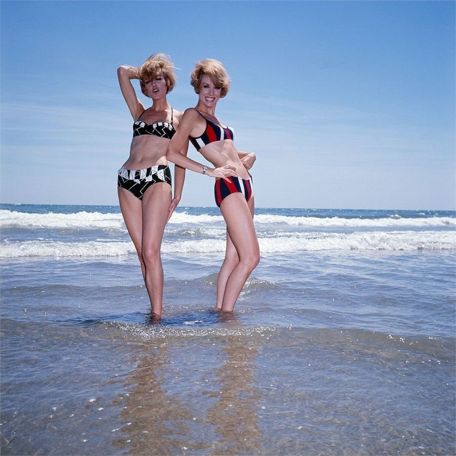 Brazilian twins Beatrice and Branca Feros