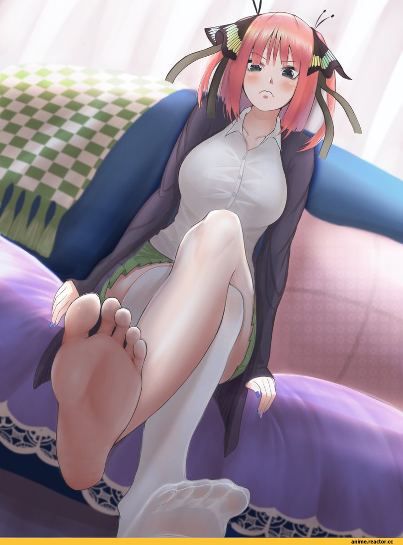 Nazyno Etsuba Feet