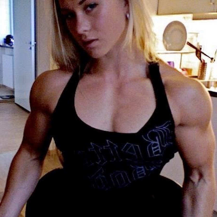 Sarah Backman Biceps