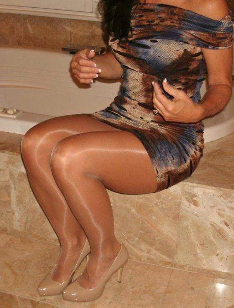 Nylon tights