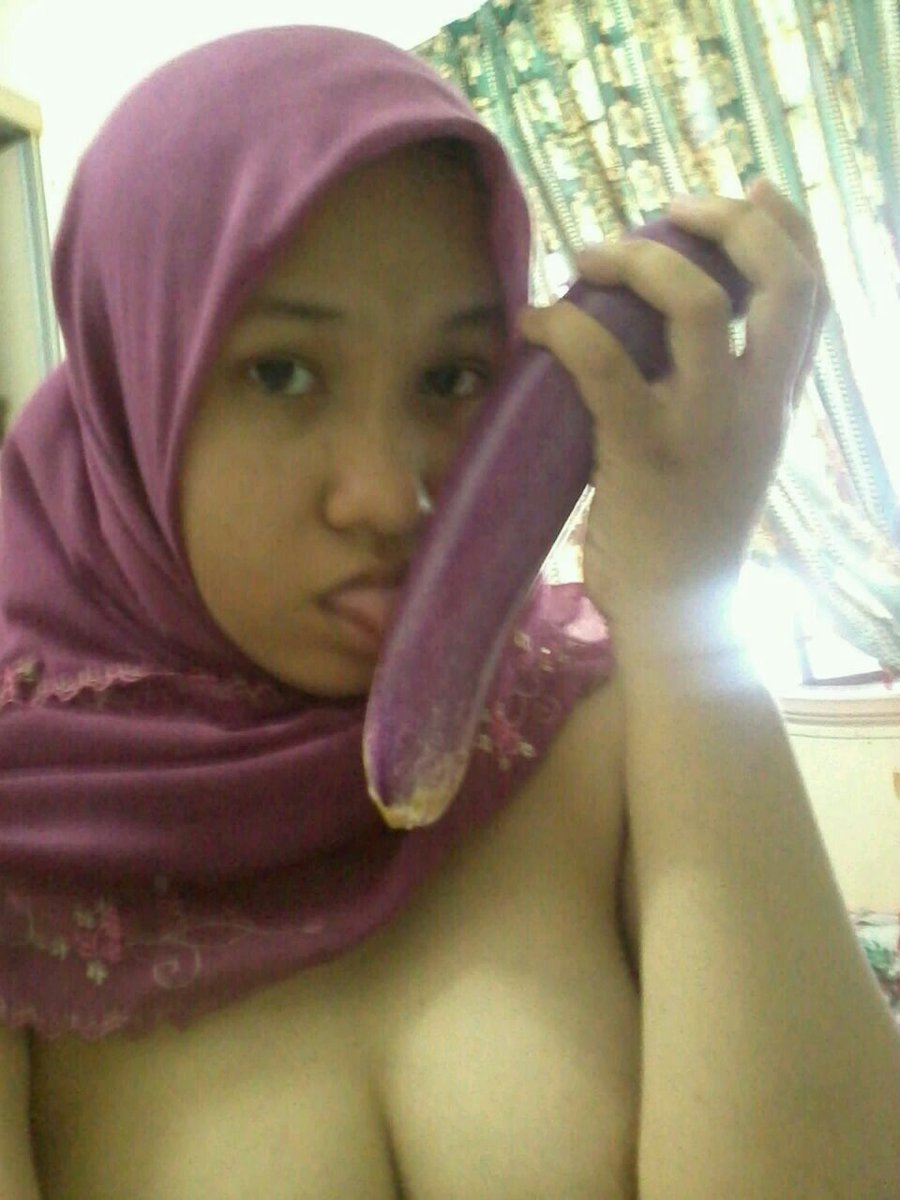 Indonesian girls in the hijab cumshot