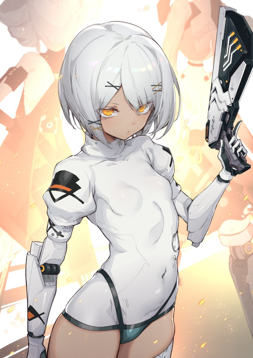 Gray Raven Lucia