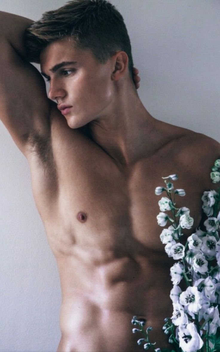 Freddie Pearson Naked