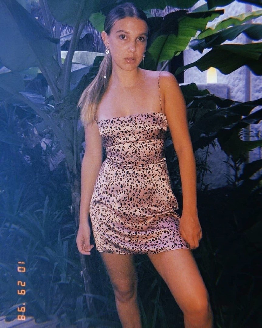Milli Bobbi Brown in a swimsuit
