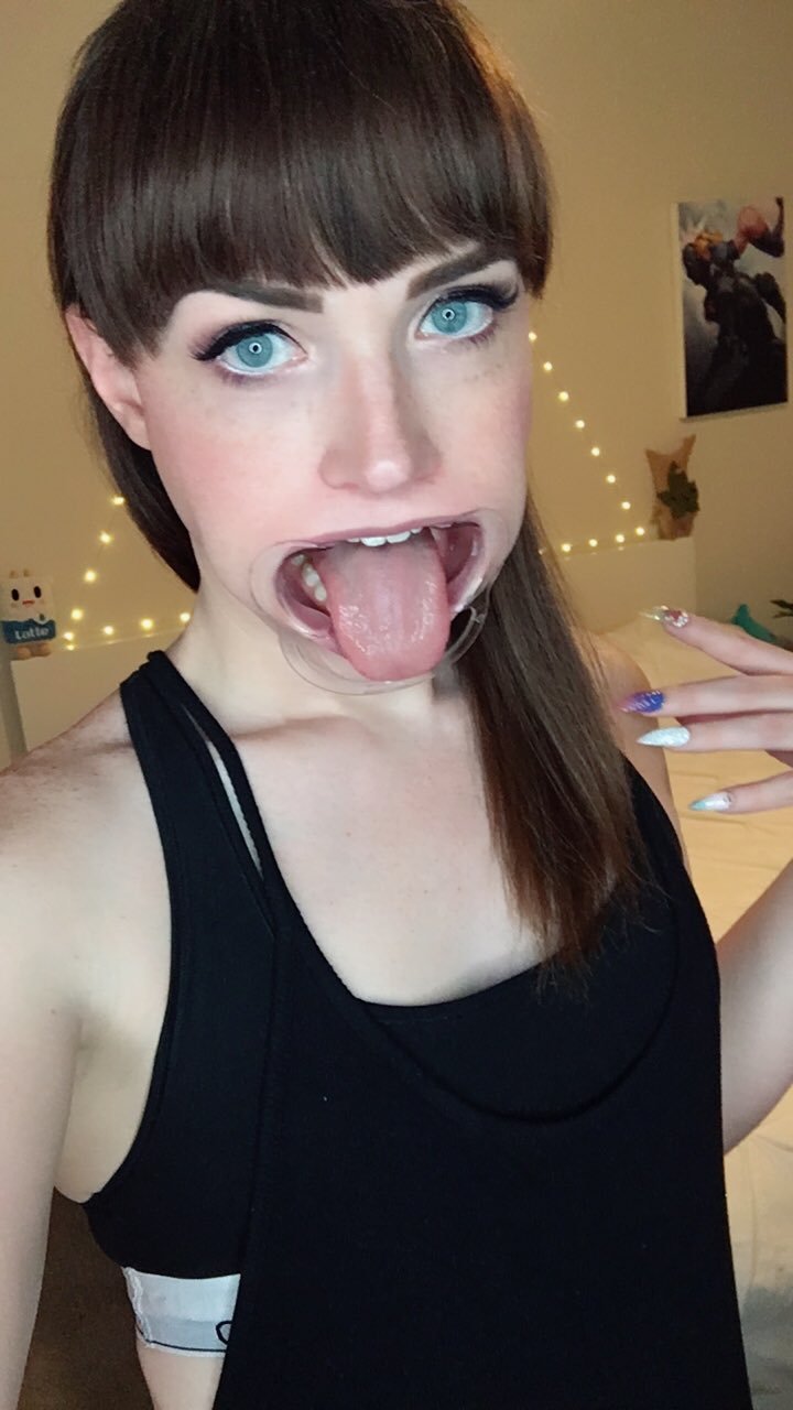 Trans Natalie Mars Solo