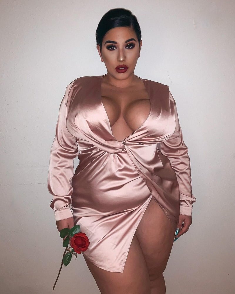 Natalia Lozano Plus-Size model