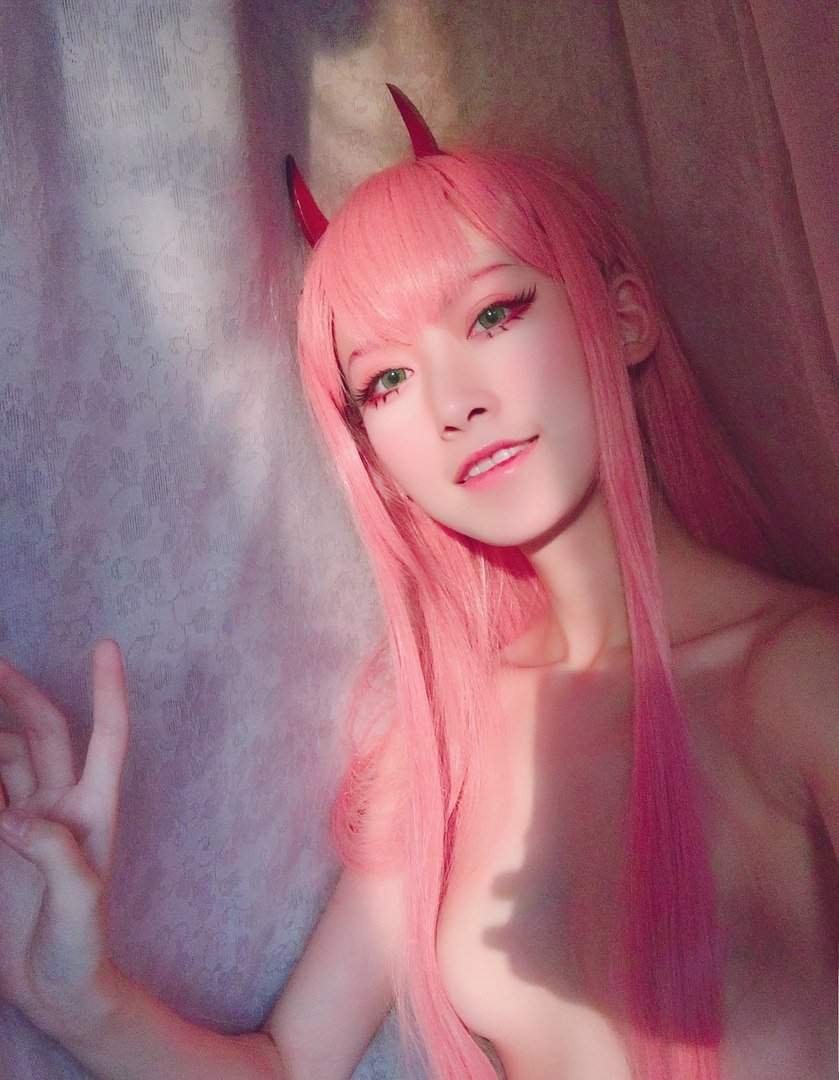 Azami Cosplayer 18