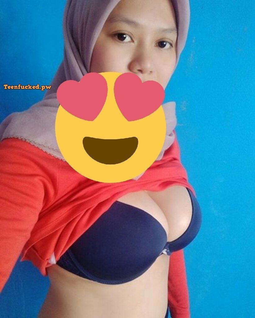 Jilboobs Nyepong