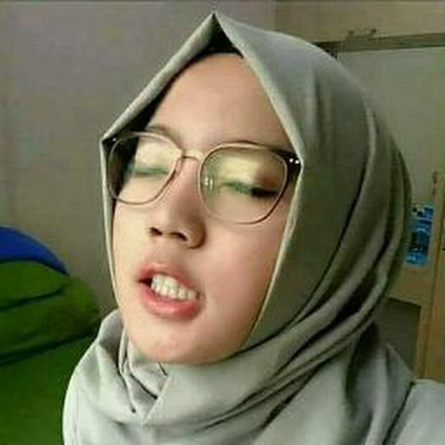 Indonesia hijab boobs
