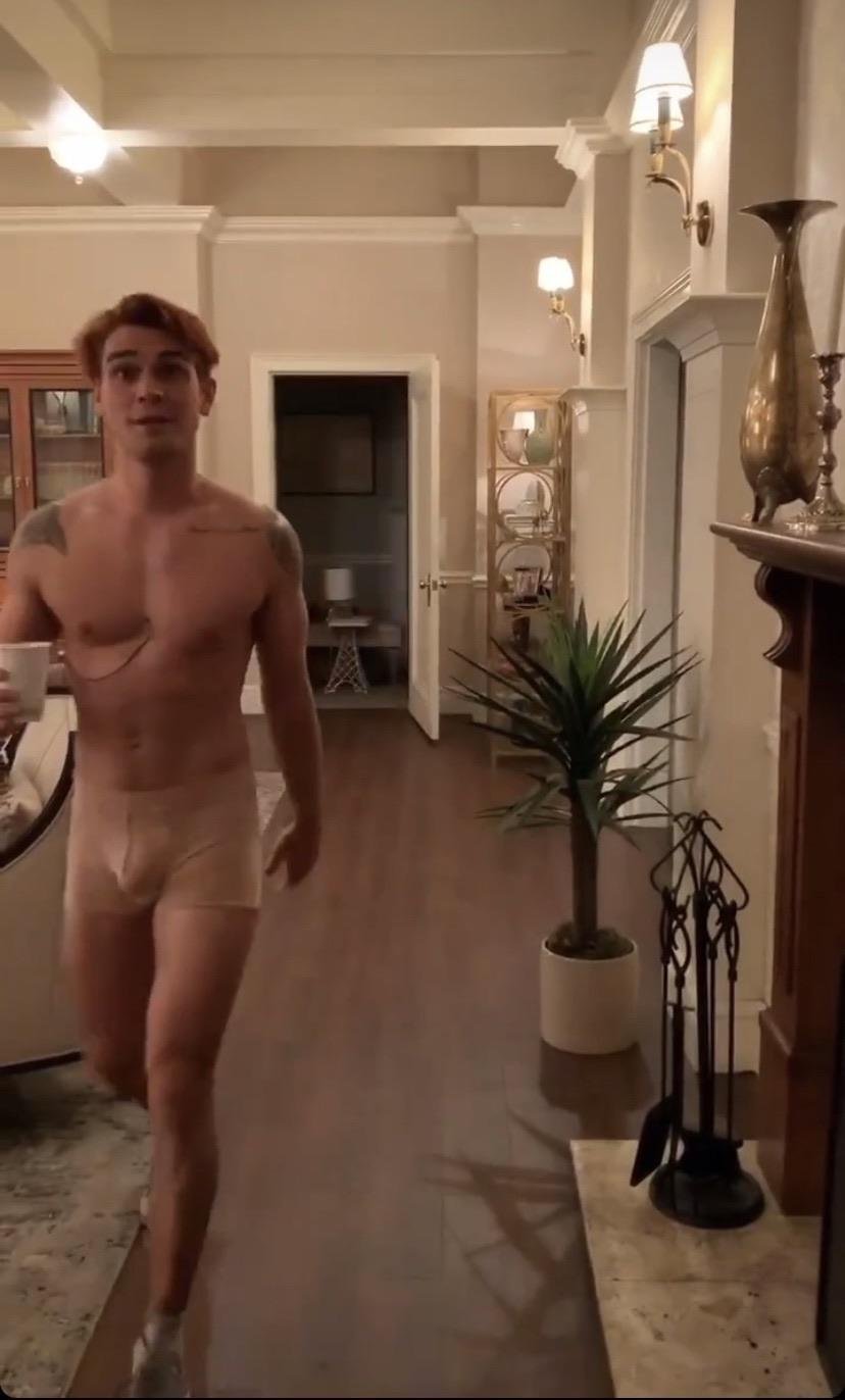 Naked kj apa - 71 photo