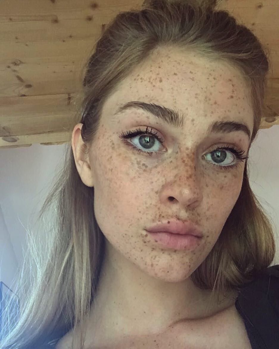 Santi Paulina Freckle