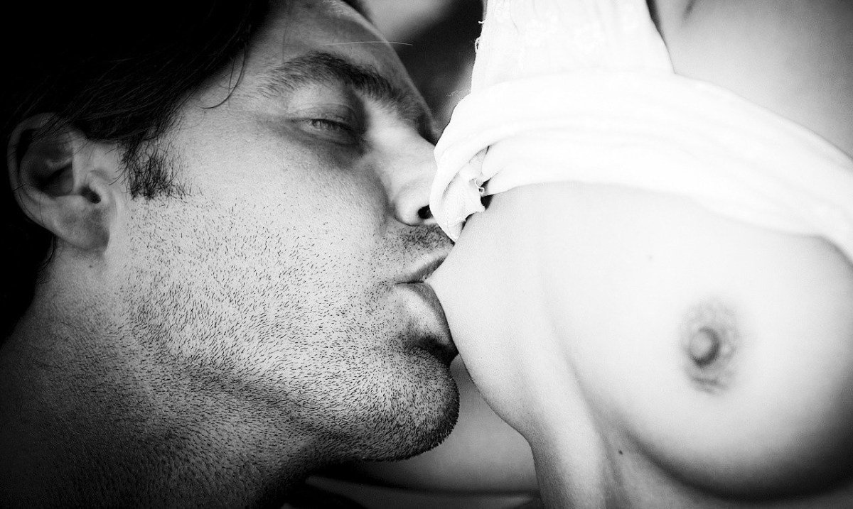 Nipple kissing - 75 photo