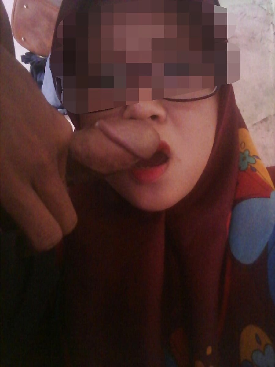 Indonesia hijab boobs