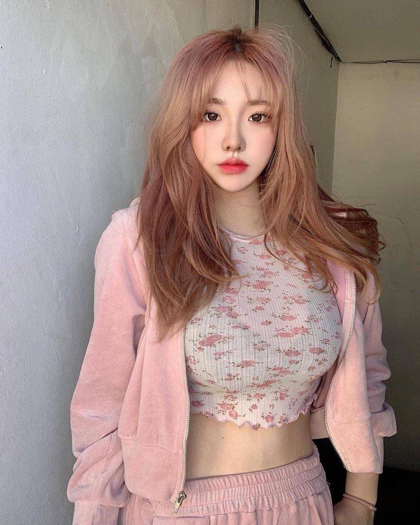 Beautiful Korean milfs
