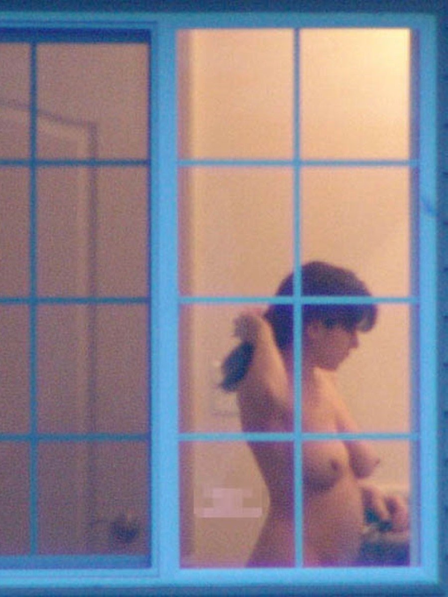 Girls without panties on the balcony