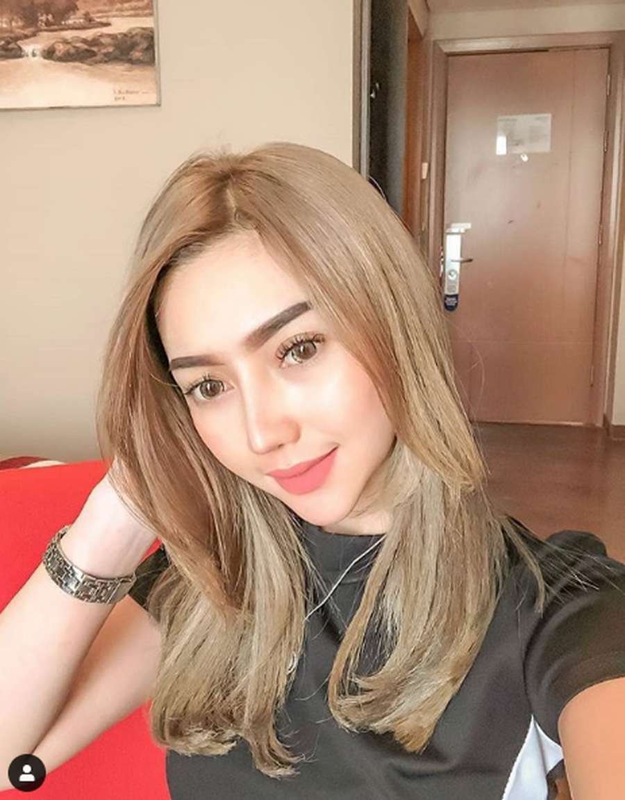 Messya Iskandar toobles