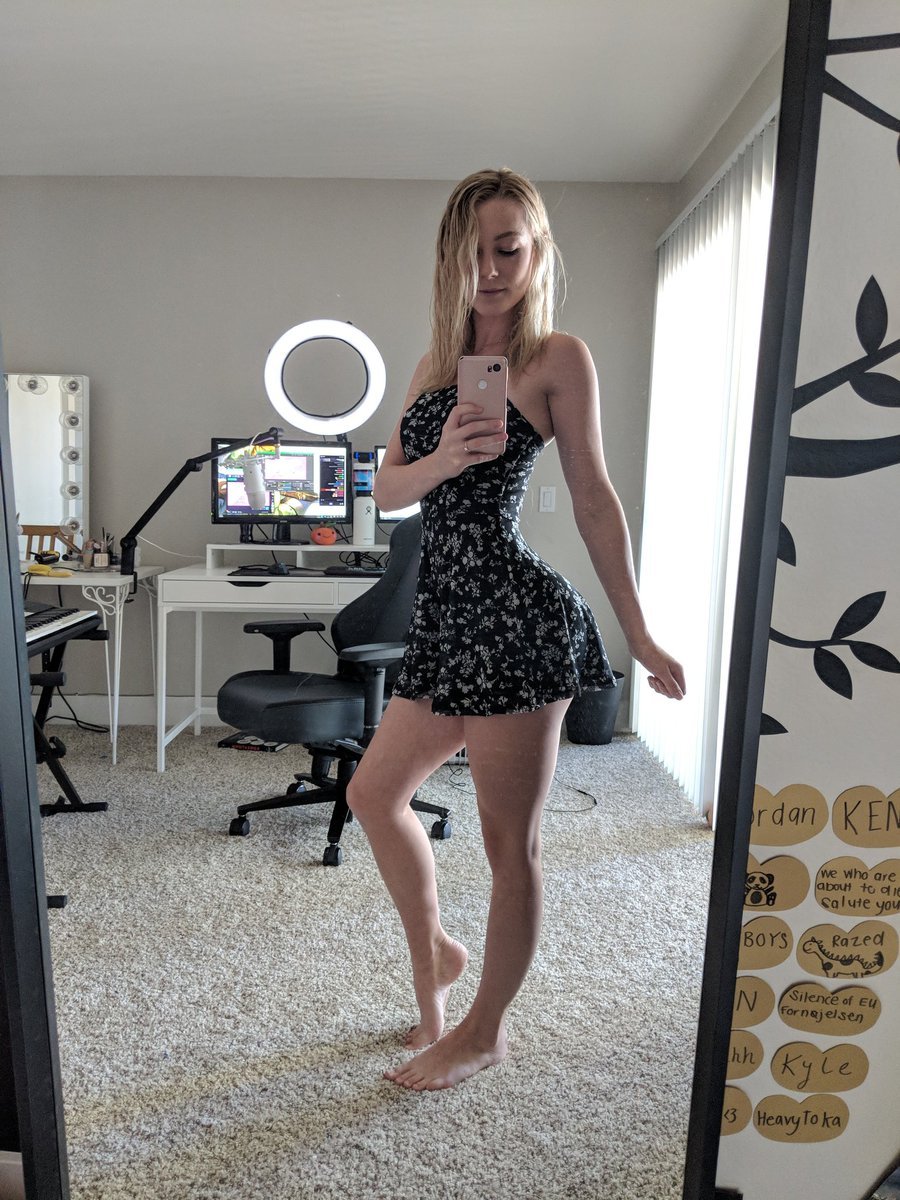 Stpeach in the dress