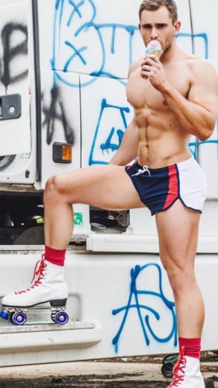 Guys in Short Shorts