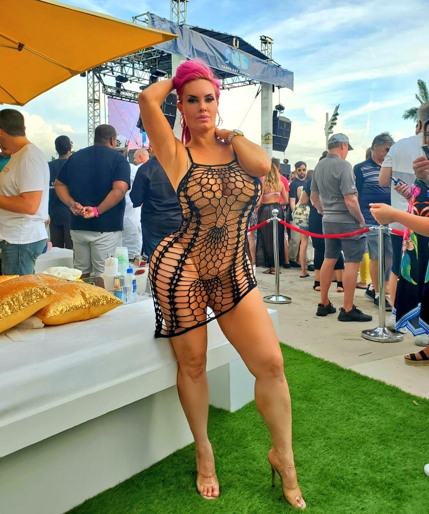 Nicole Coco Austin 2019