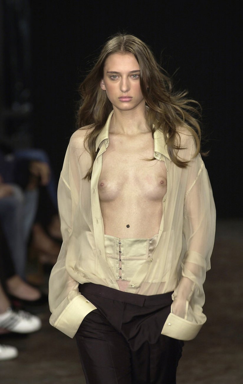 Miranda Kerr Naked Podium