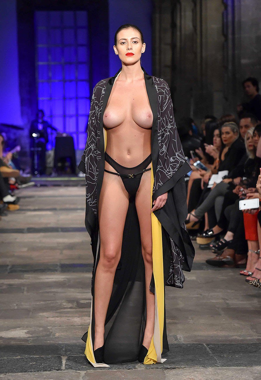 Morgane Dubled Catwalk