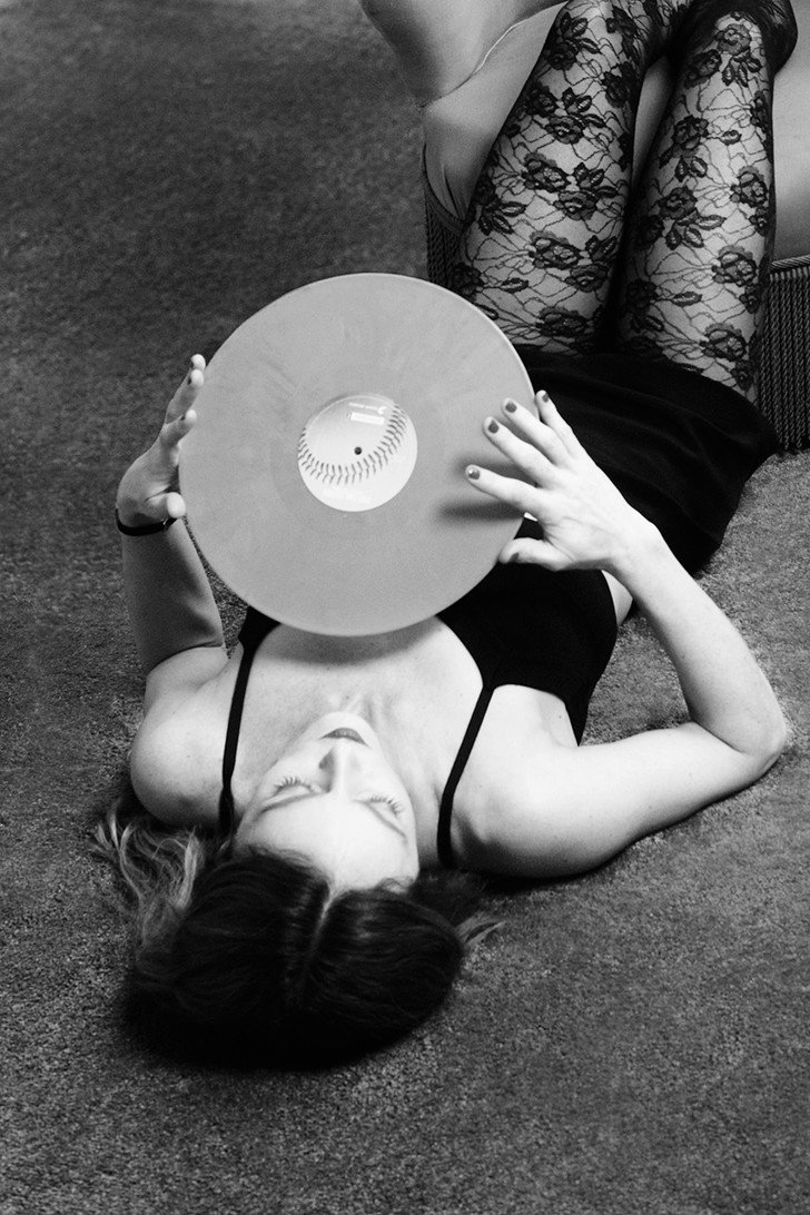 Vanessa Paradis of the cover of magazines
