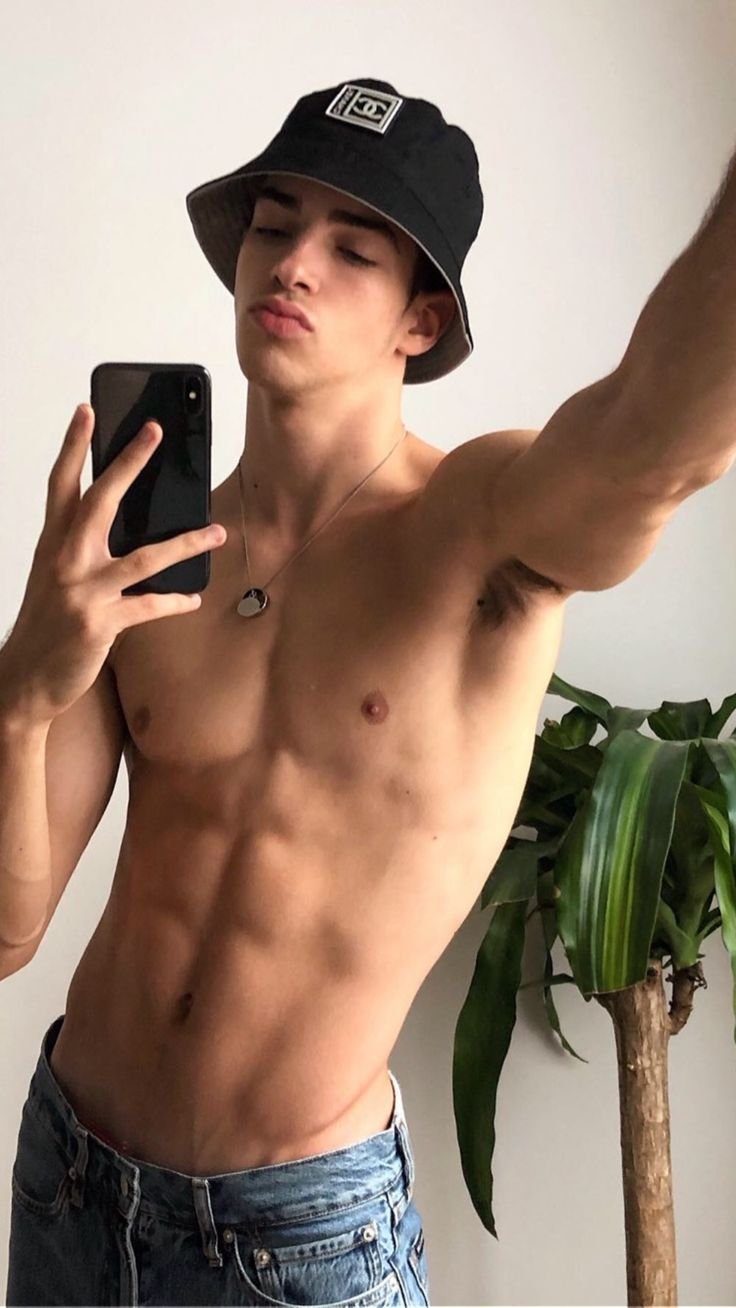 Manu Rios Torsos