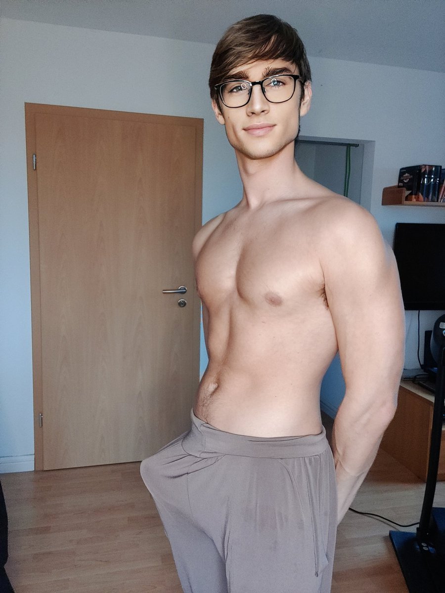 Twink in boxes