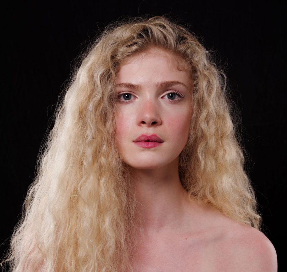 Elena kampouris hot