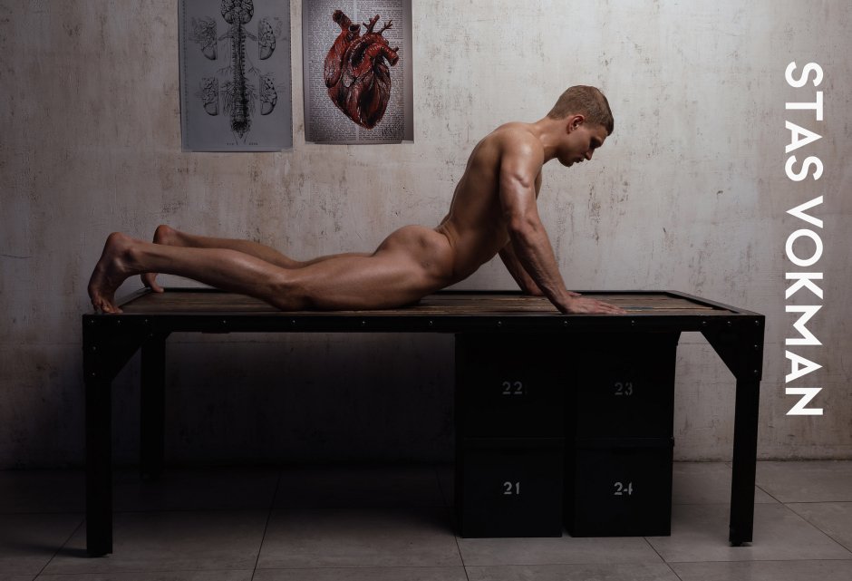 MR DVNIL is naked