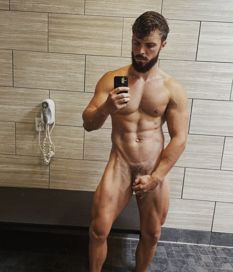 Sports pairs in the gym