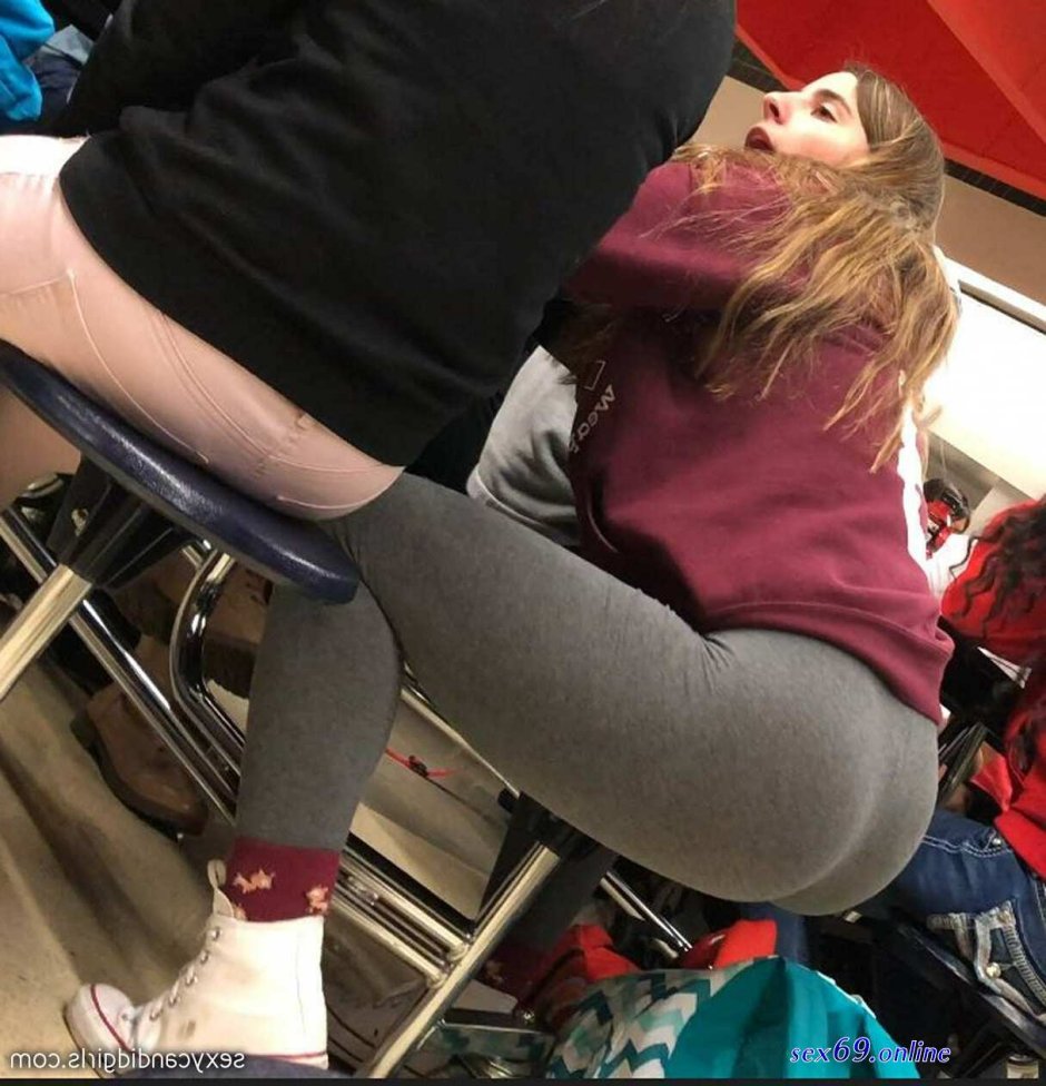 Thong in the gym peep