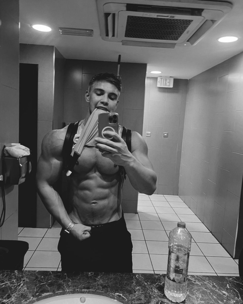 Andrey Abdullin Selfie