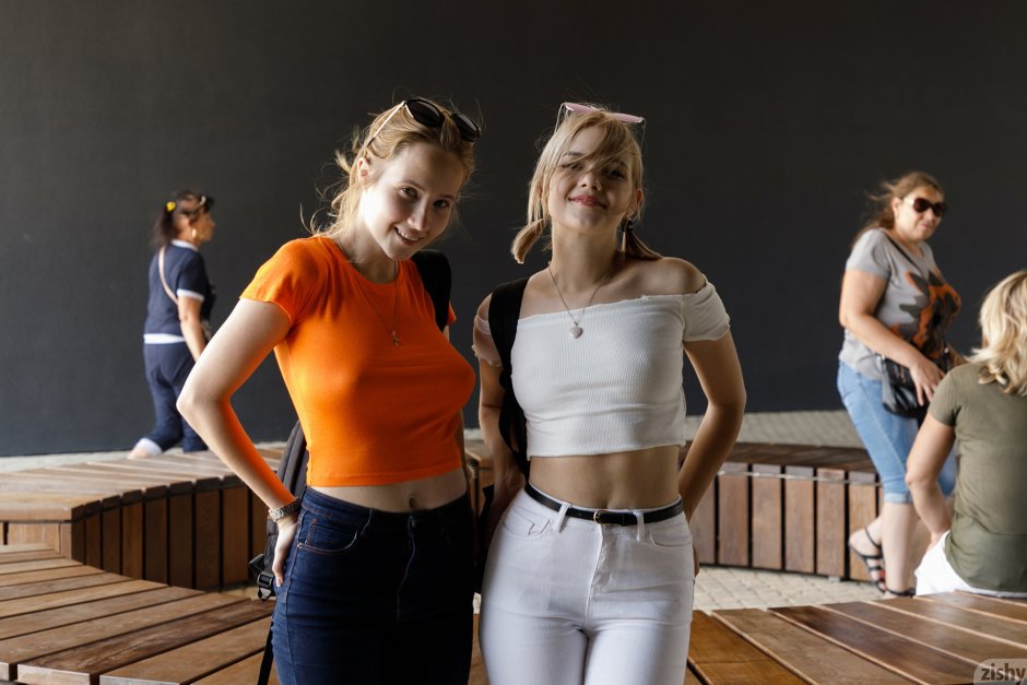 Diana and Victoria Plov Pals 2