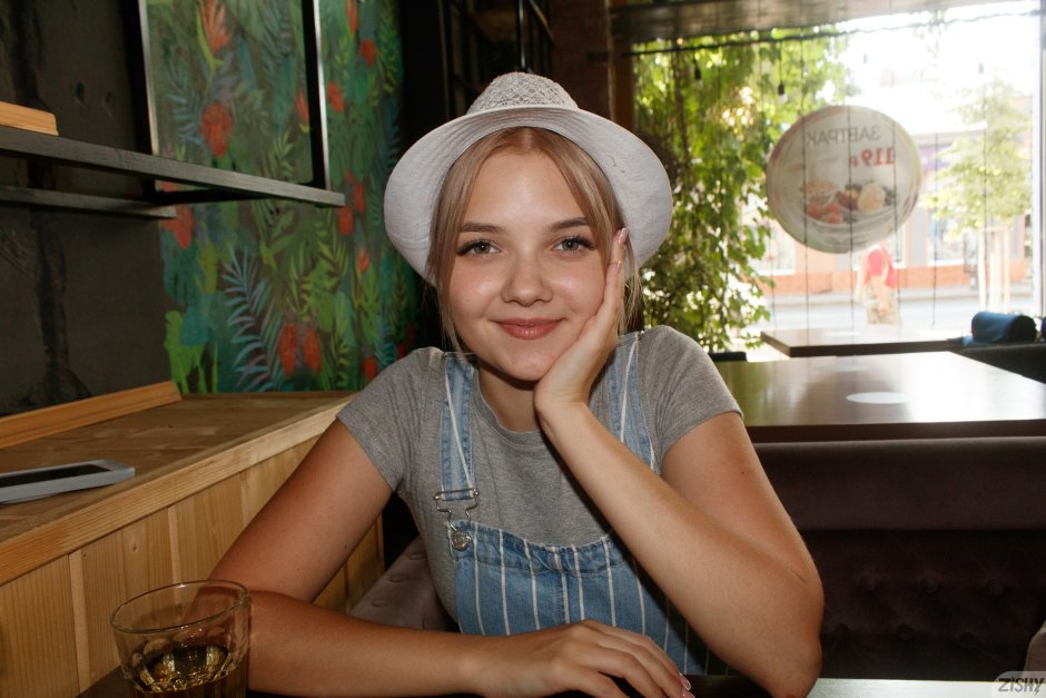 Zishy Victoria Minina