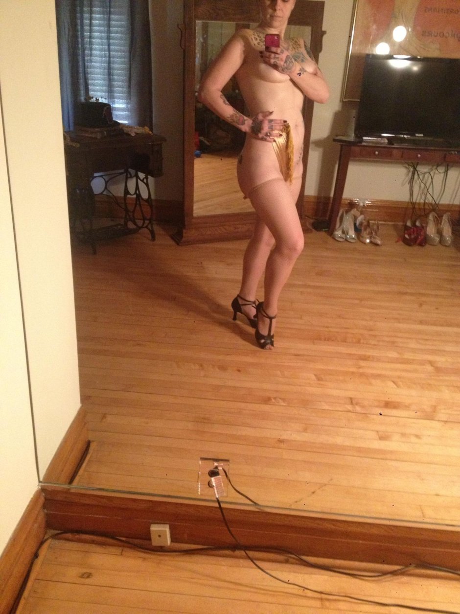 Daniel Kolbi Kashman Nude