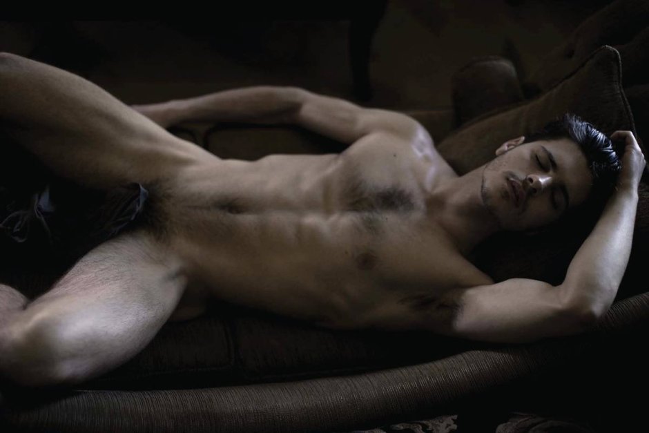 Benjamin Godfre is absolutely naked