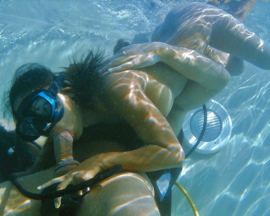 Topless under water