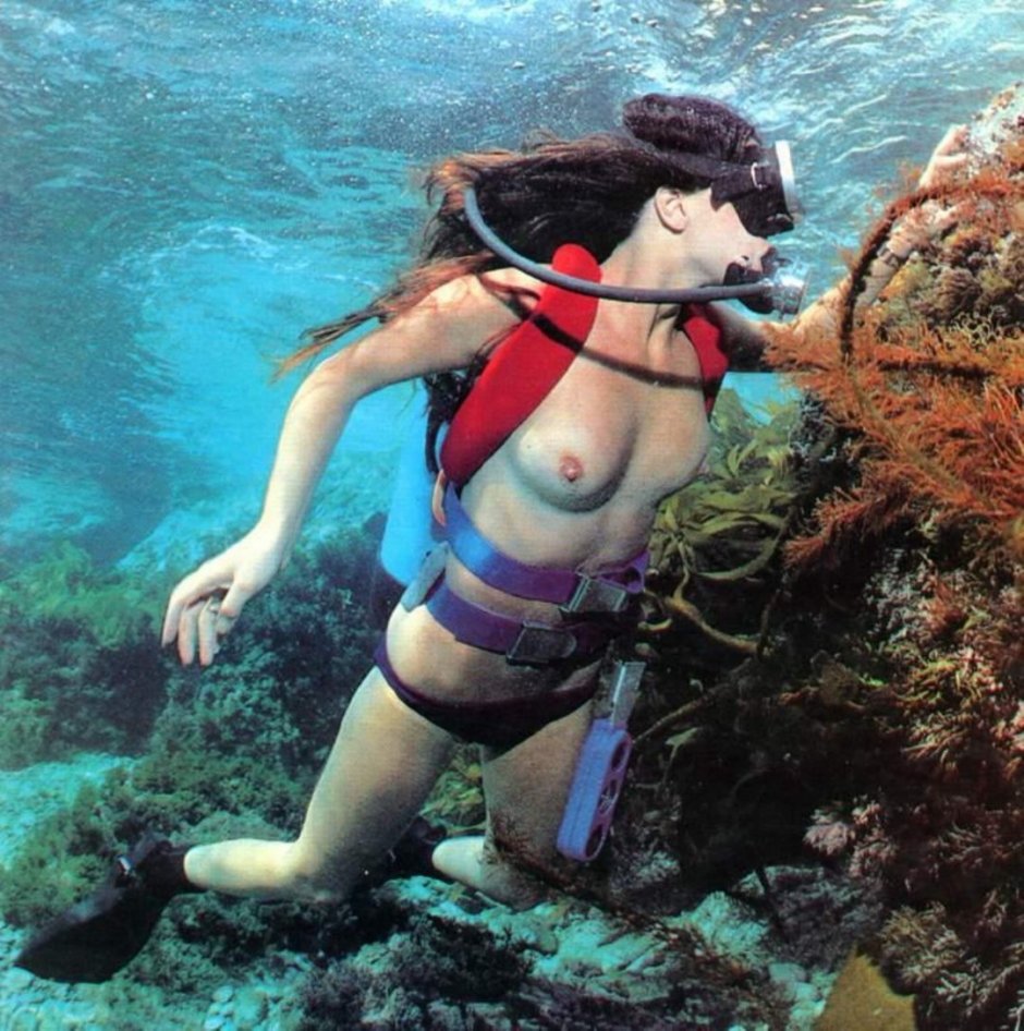 Diving nude