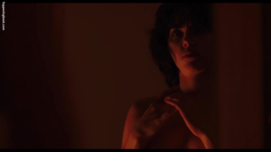 Scarlett Johansson nudity, stay in my skin