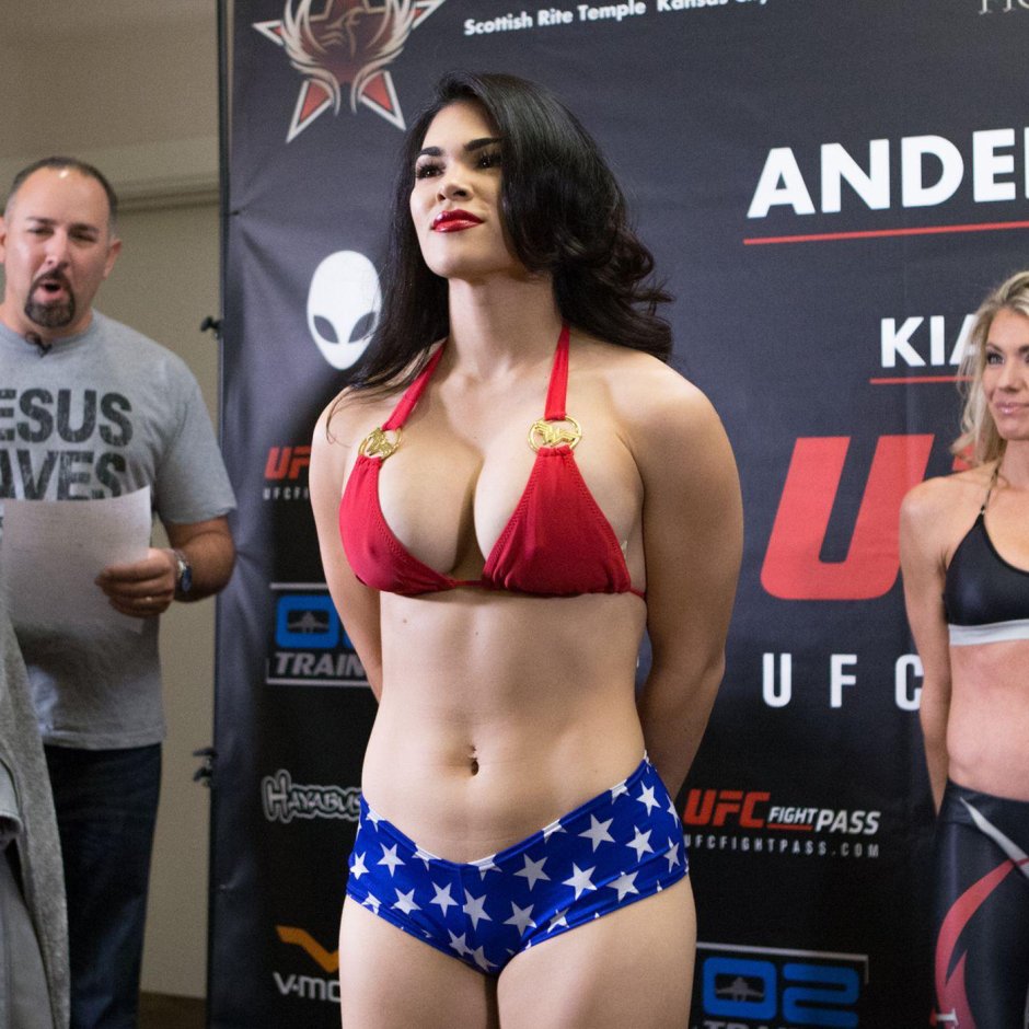 Fighter MMA Rachel Ostovich